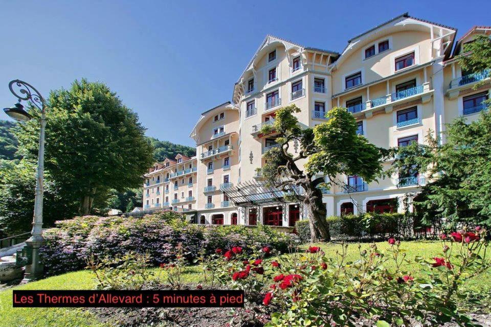 Meuble Classe 3 Etoiles Au Pied Des Thermes Allevard Zewnętrze zdjęcie